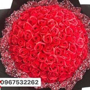 Bó 99 bông viền tuyết cao cấp
